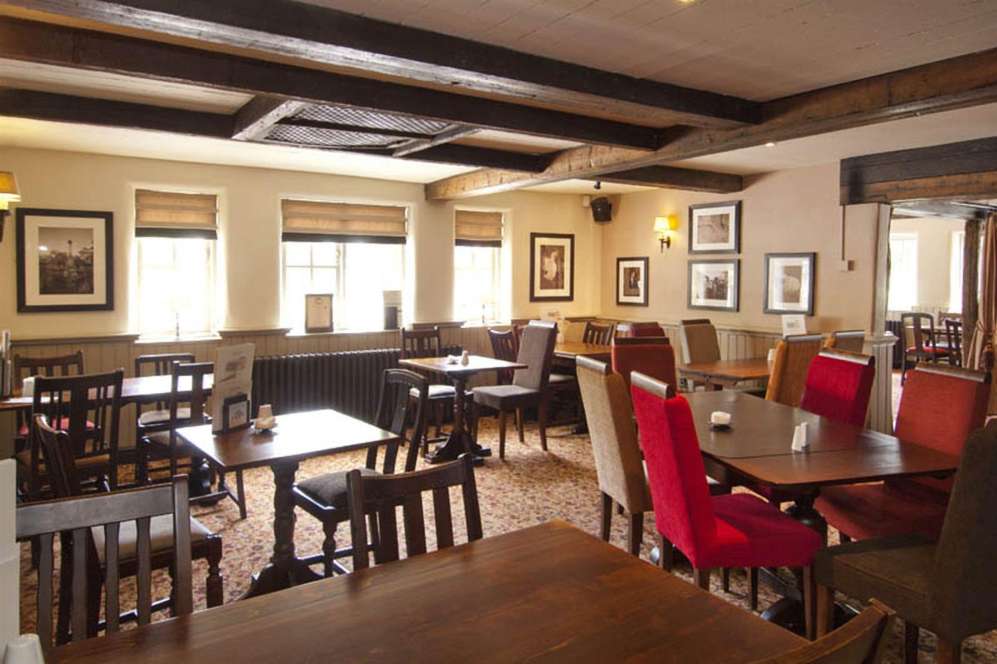 Premier Inn Manchester - Heaton Park Экстерьер фото