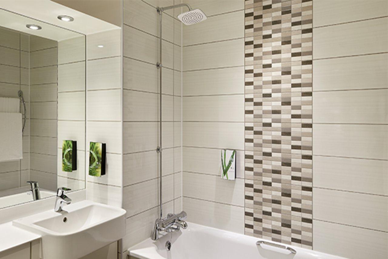 Premier Inn Manchester - Heaton Park Экстерьер фото