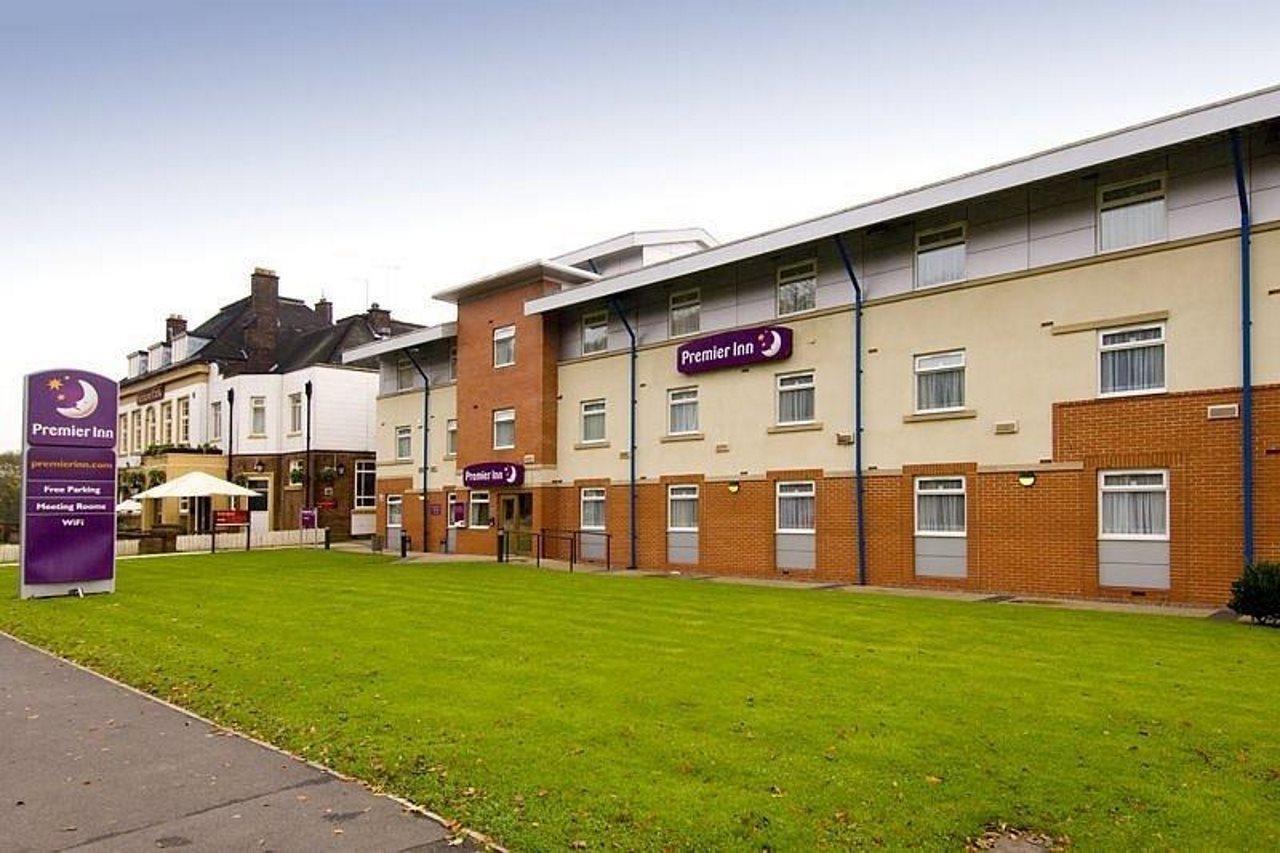 Premier Inn Manchester - Heaton Park Экстерьер фото